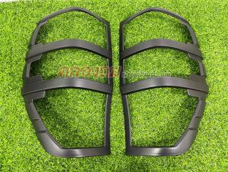 ครอบไฟท้าย FORD Ranger 2012-2019 (V.1) ดำด้าน
