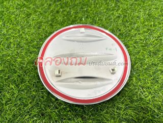 ครอบฝาถังน้ำมัน Mitsubishi Triton 2012-2014 (ชุบโครเมี่ยม) 4 ประตู