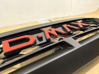 กระจังหน้า Isuzu D-max 2016-2018 โลโก้ดำ+ส้ม (LA) มีไฟ