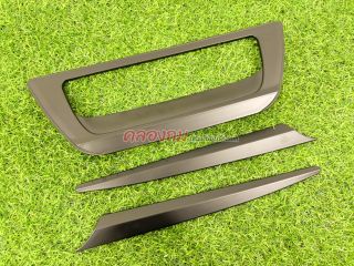 เบ้าฝาท้าย + คิ้วท้าย ISUZU DMAX 2020-2024