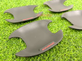 เบ้าครอบมือประตู ISUZU D-Max 2020-2024 (แบบเบ้าหลุม)